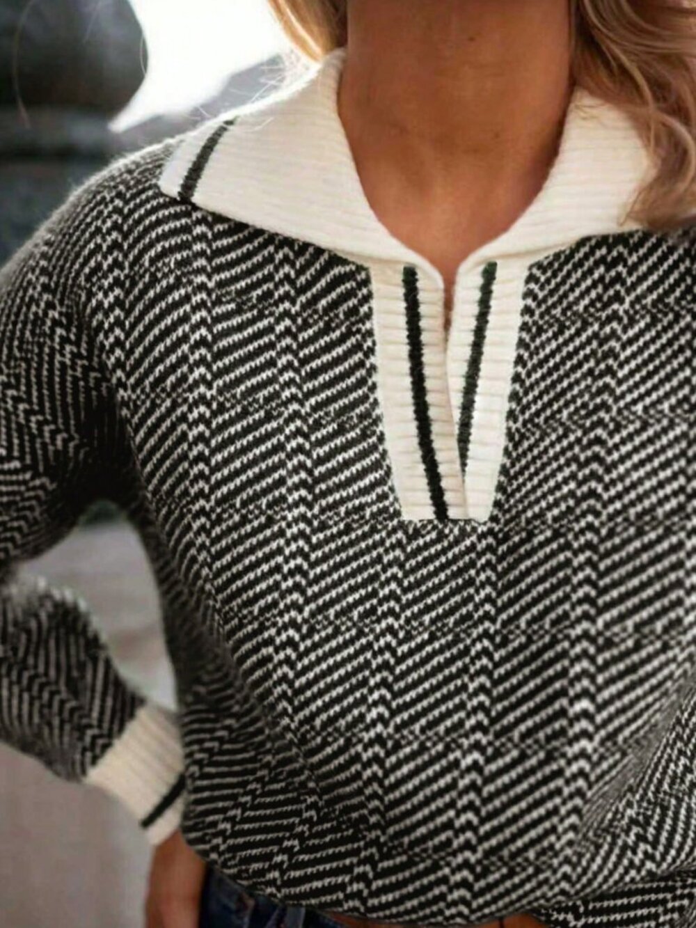 Black Casual Women's V Neck Drop Shoulder Pullover Sweater - Picture 3 of 5